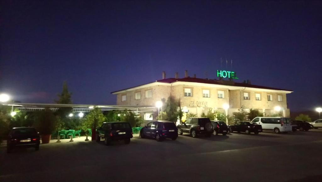 Hotel Sostenible La Laguna Brozas Exterior foto